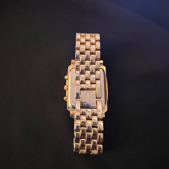 Bought this watch at Nordstrom during a sale.  Never wore it.  Needs battery - Picture 4 of 5